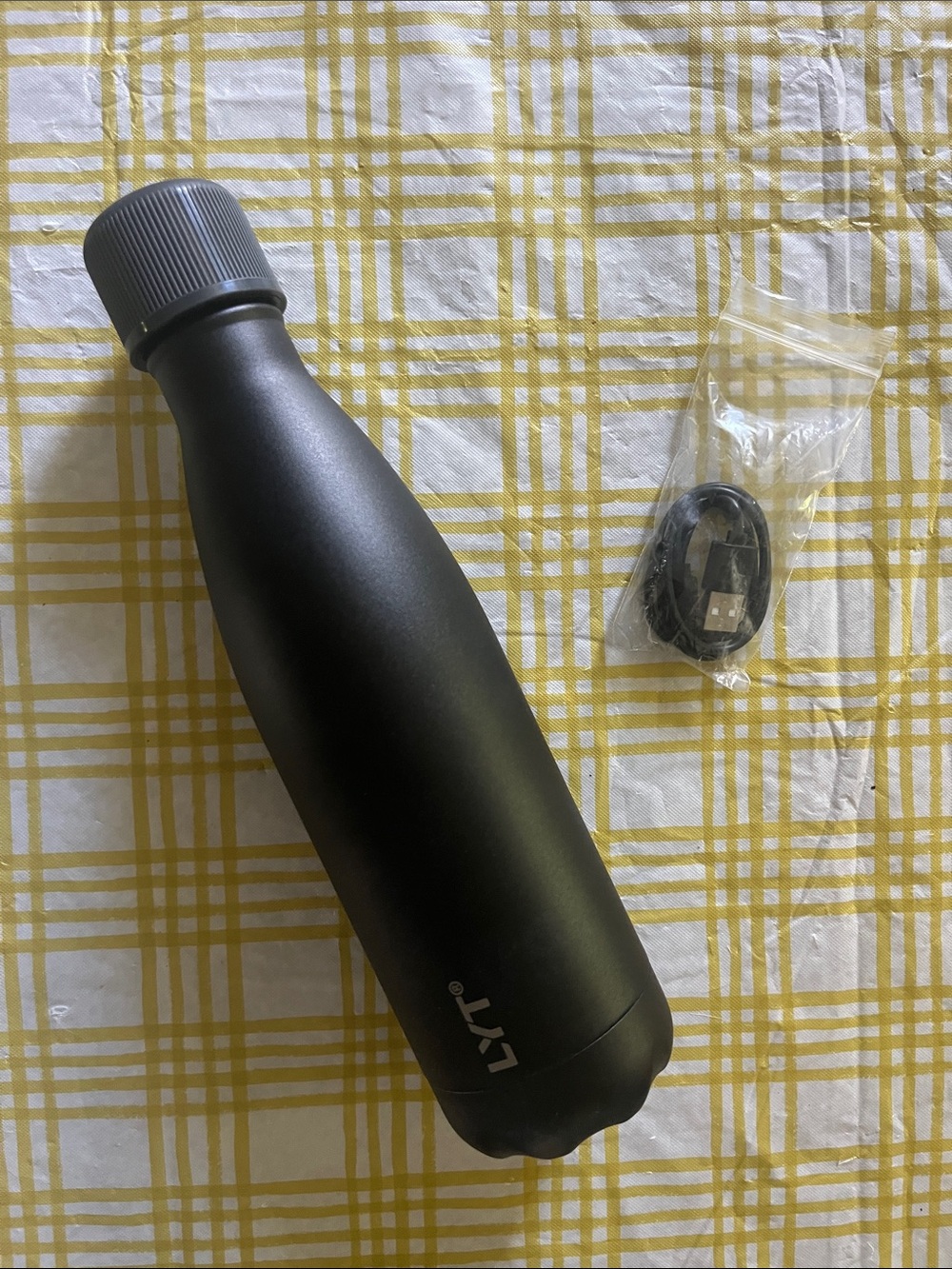 LYT Self-cleaning water bottle black